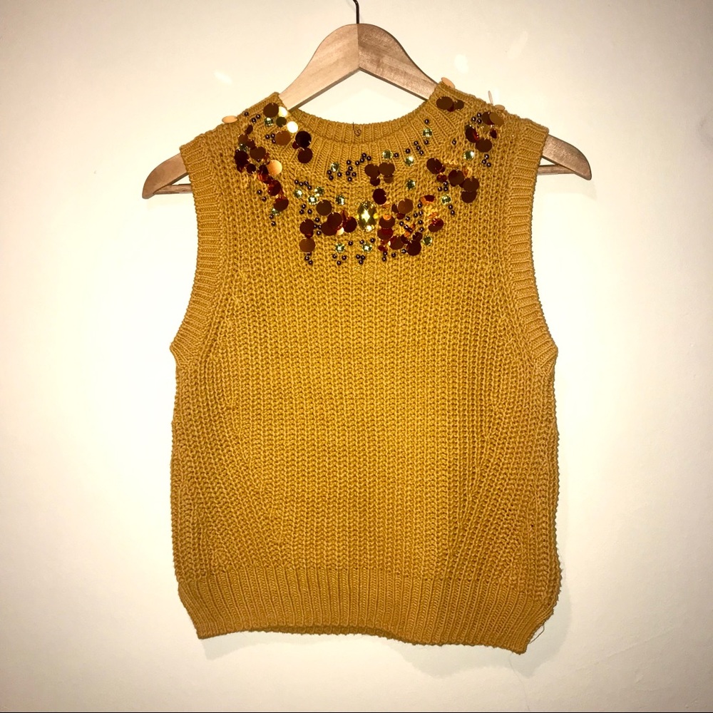 Sleeveless Sweater Top